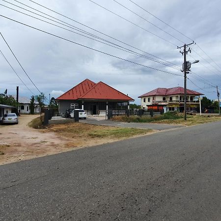 Chander'S Villa Paramaribo Luaran gambar