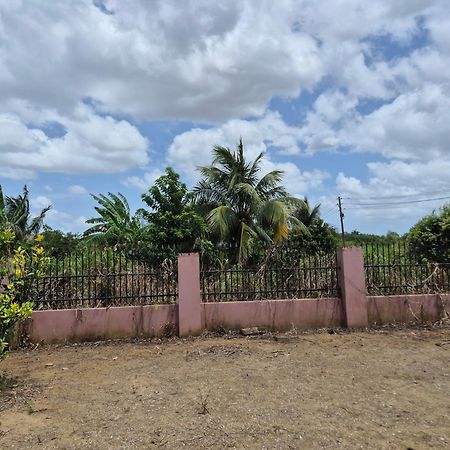Chander'S Villa Paramaribo Luaran gambar