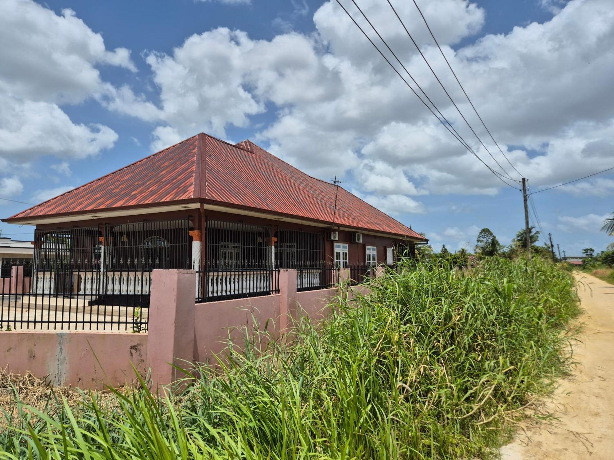 Chander'S Villa Paramaribo Luaran gambar